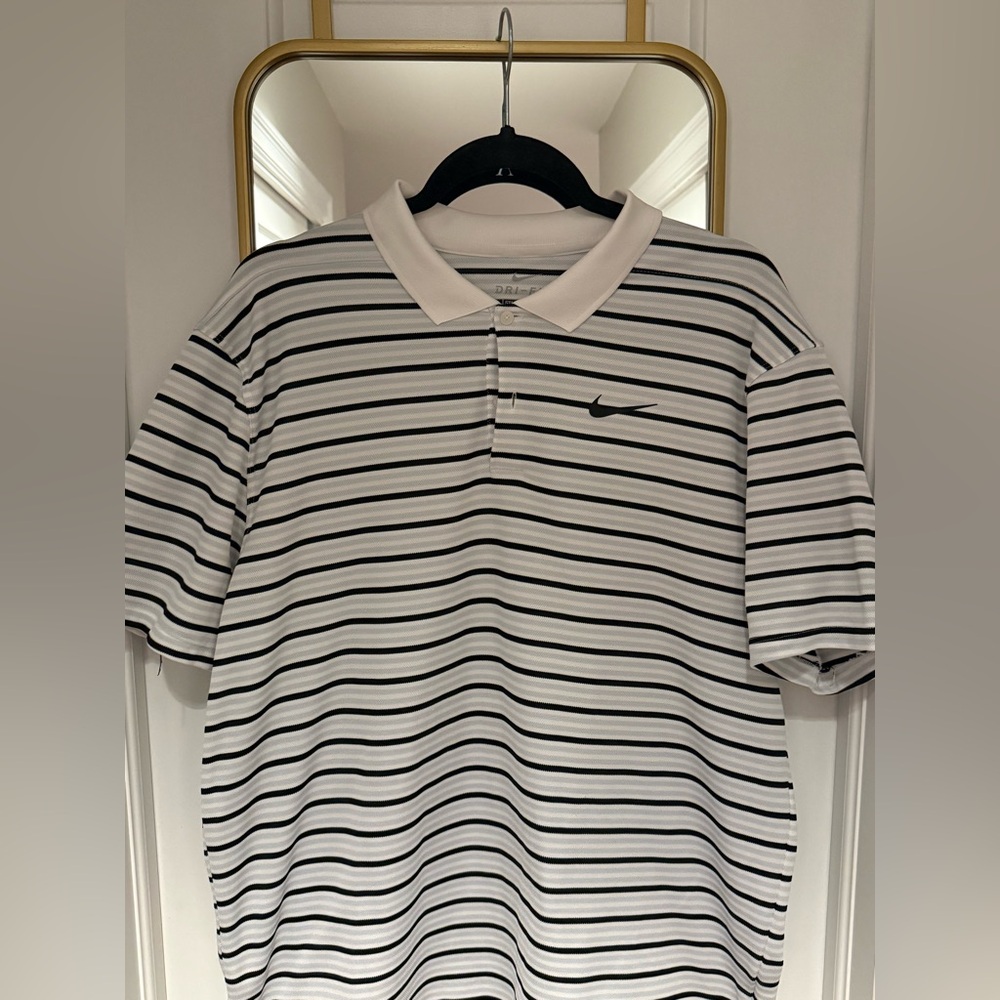 Nike Dri-FIT Standard Fit golf polo